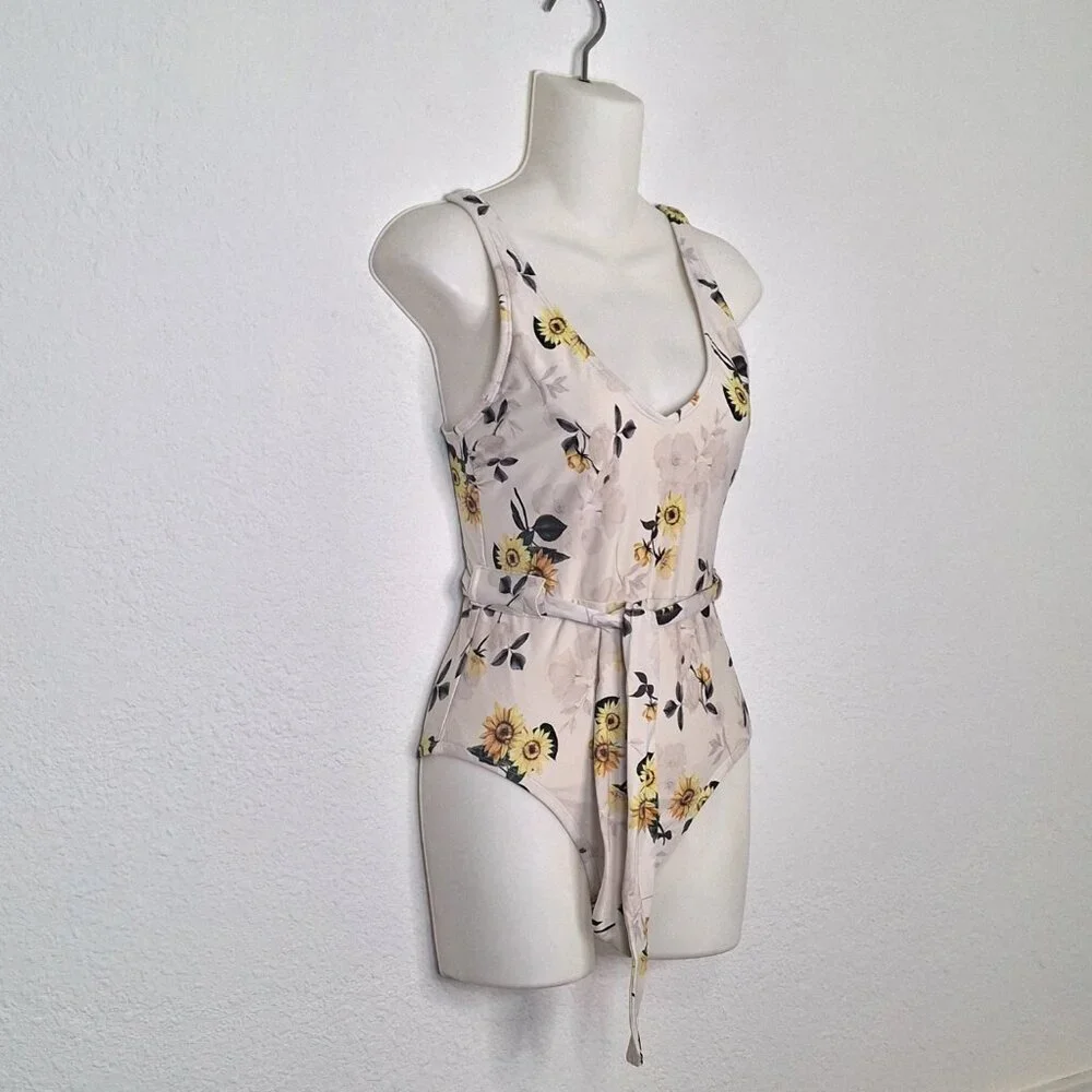 Antonio Melani Floral One Piece Swim Suit Sz XS Sunflower Shelf Bra Boho